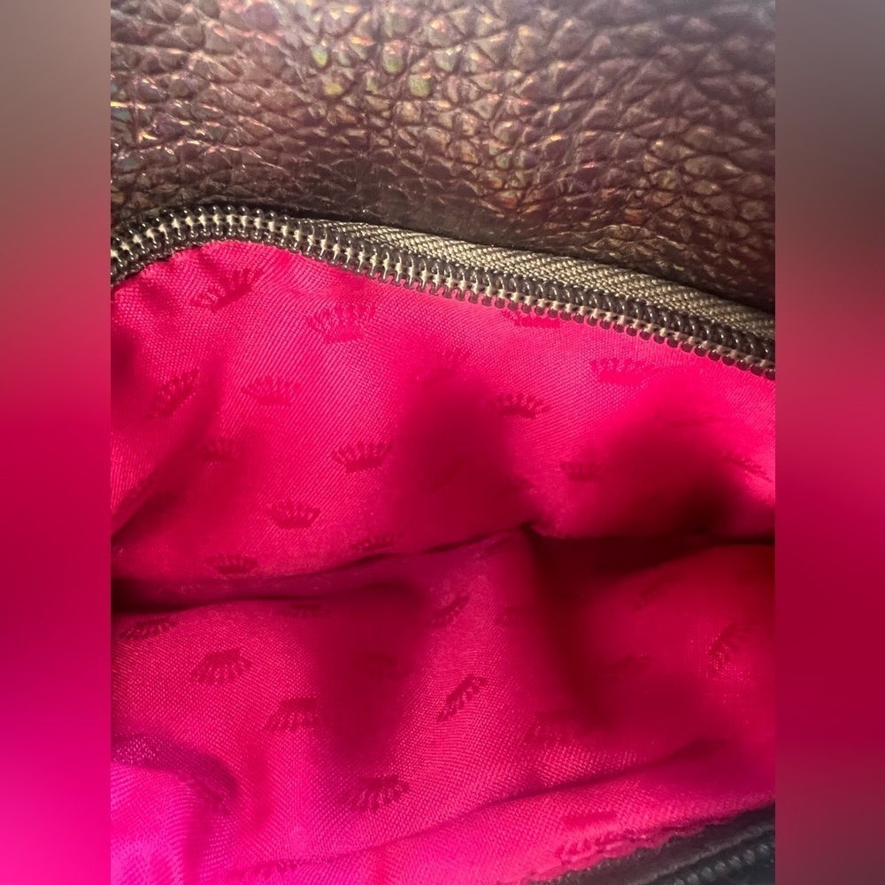 Juicy Couture Bronze iridescent Wristlet Clutch
Some wear - look closely - Picture 4 of 7